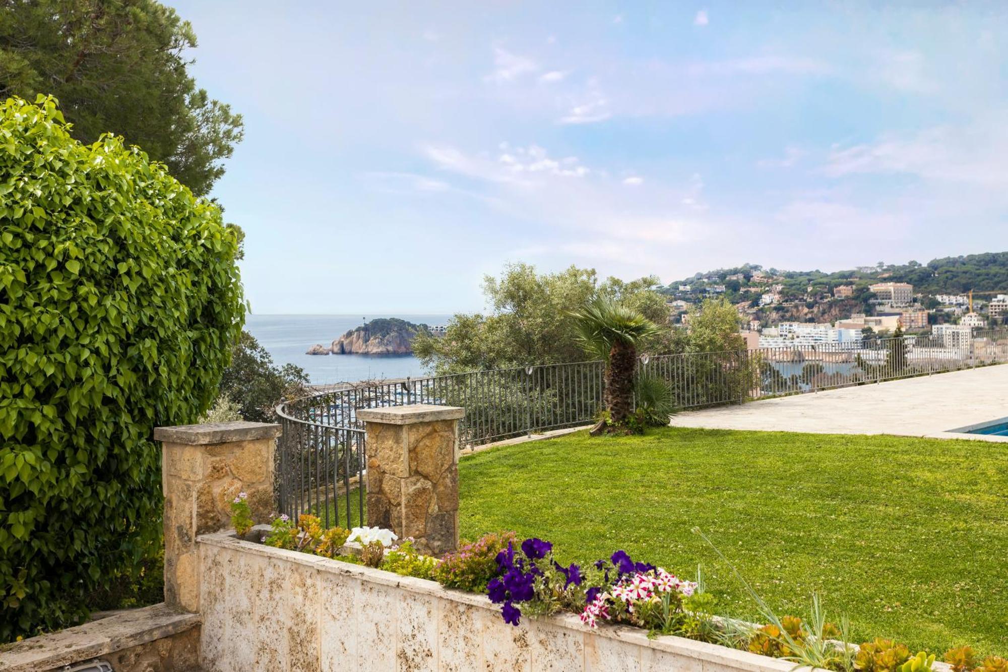 Villa Maricel Sant Feliu de Guíxols Eksteriør billede
